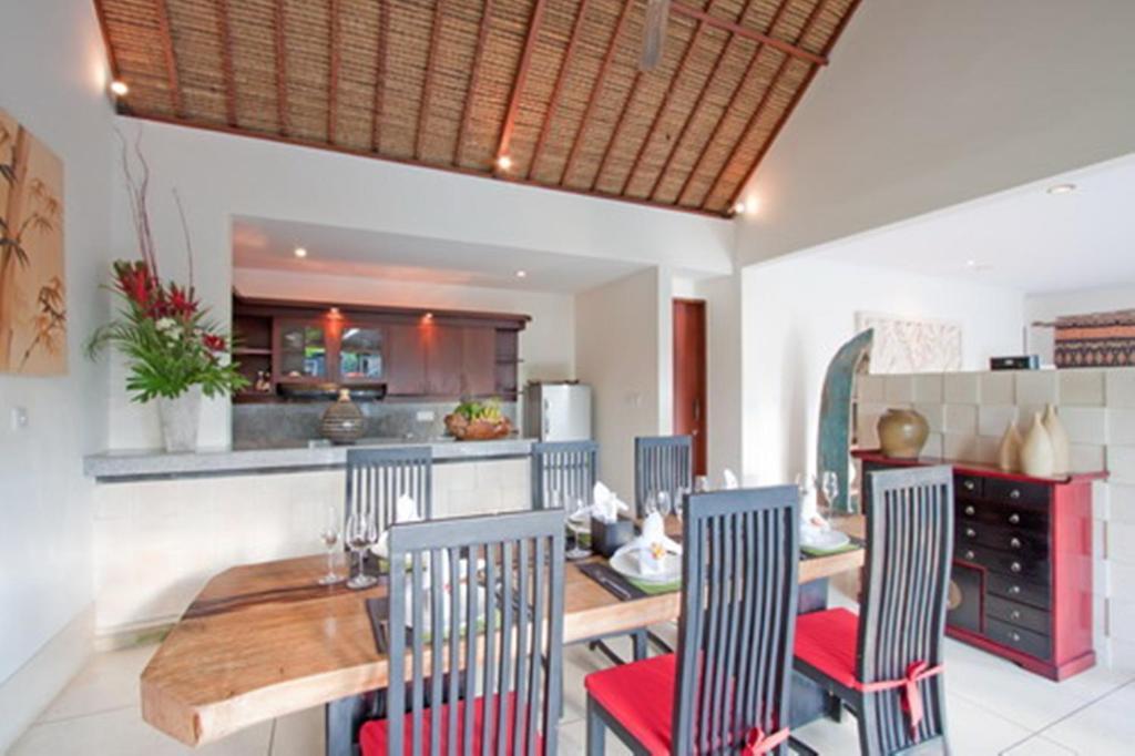 Arwana Estate Villa Seminyak  Exterior photo