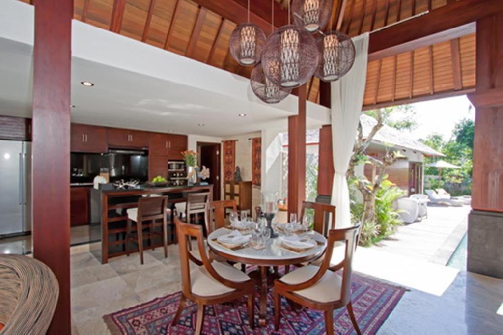 Arwana Estate Villa Seminyak  Exterior photo